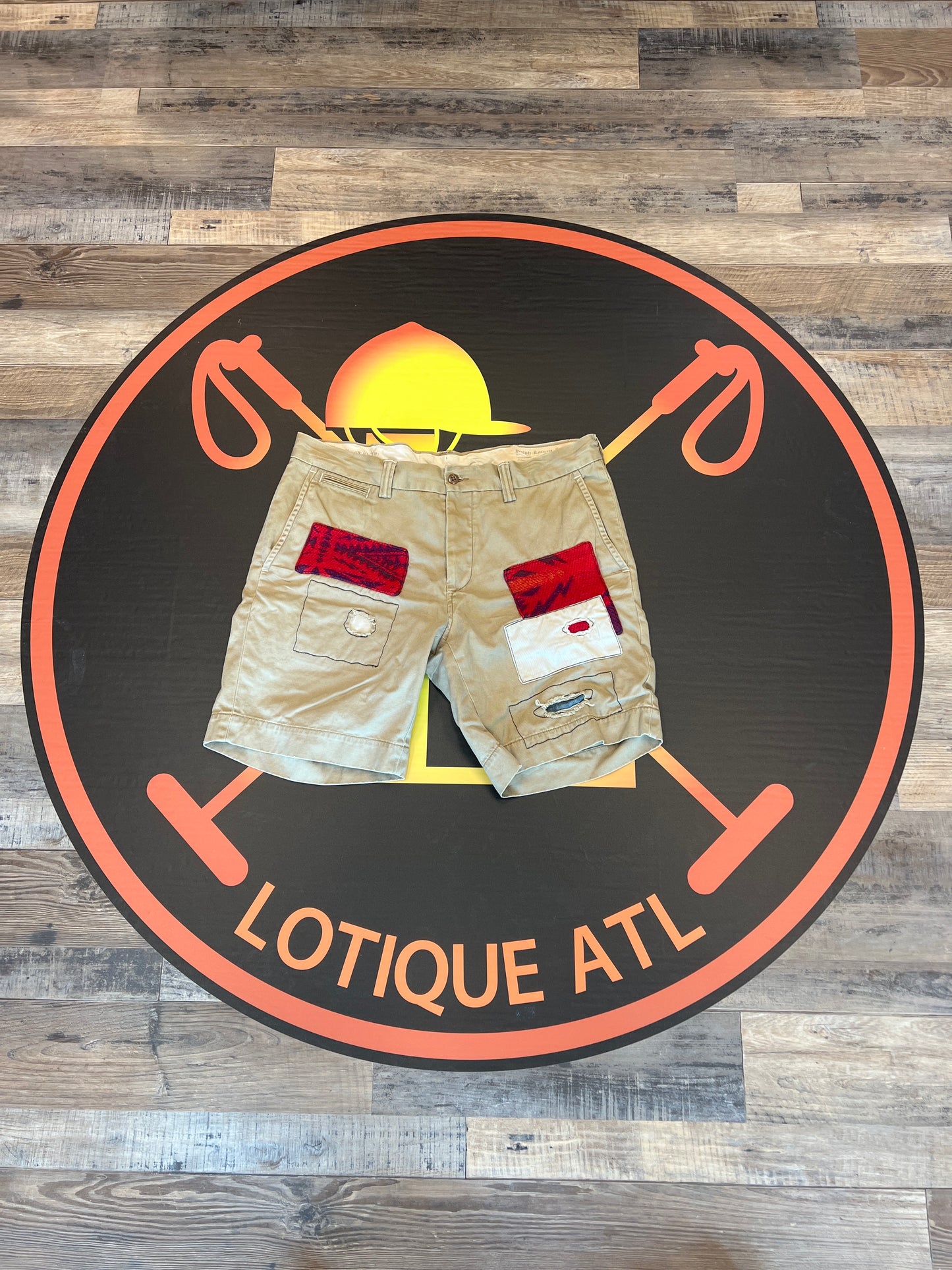 Polo nautical red patch tan shorts 34